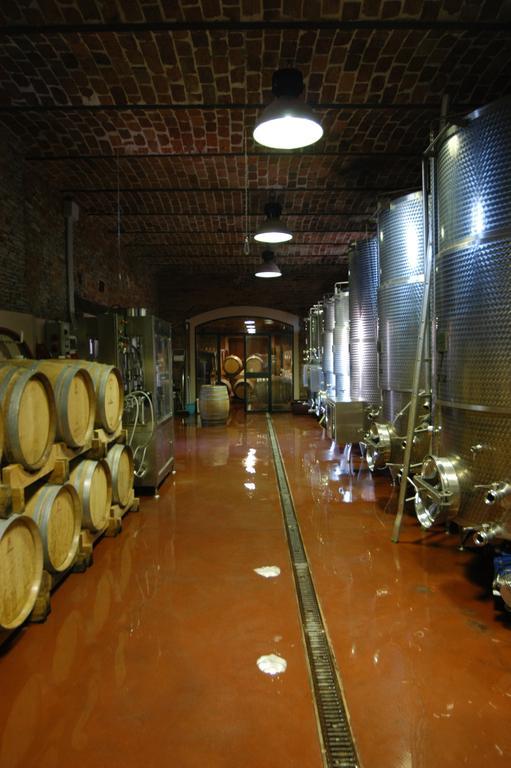 La Giribaldina Winery & Farmhouse Calamandrana Luaran gambar